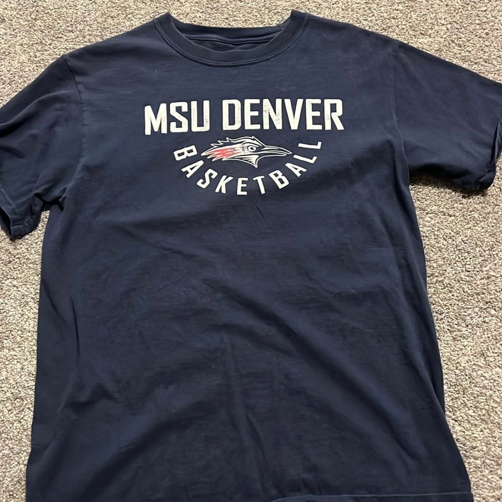 medium MSU Denver basketball t-shirt